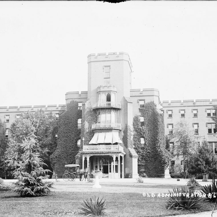 The Center Building at St. Elizabeths housed both offices for hospital administrators and wards for patients. Courtesy of the National Archives and Records Administration, 1900. 
