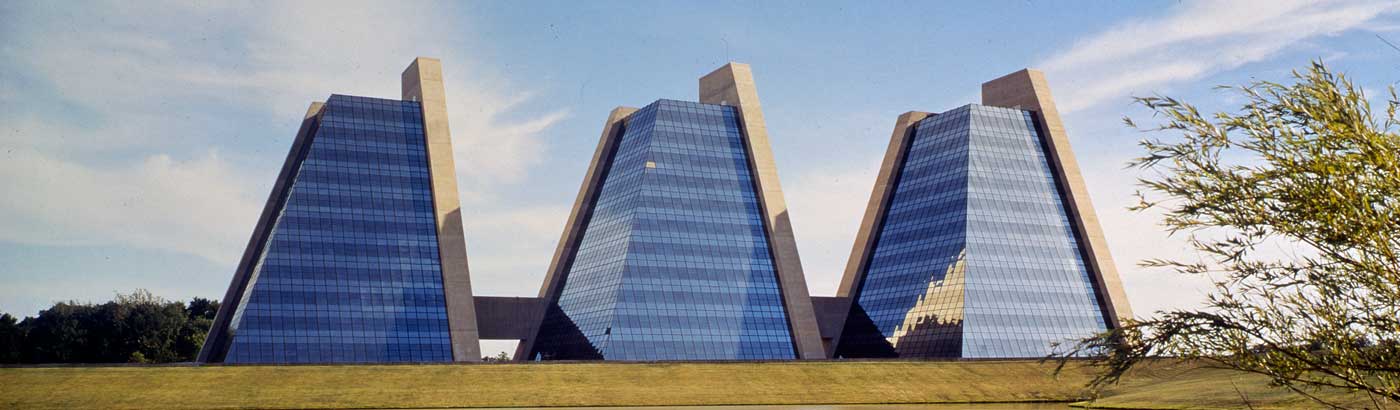 College Life Insurance Company Headquarters, Indianapolis, Indiana, 1971. Courtesy Kevin Roche John Dinkeloo and Associates.